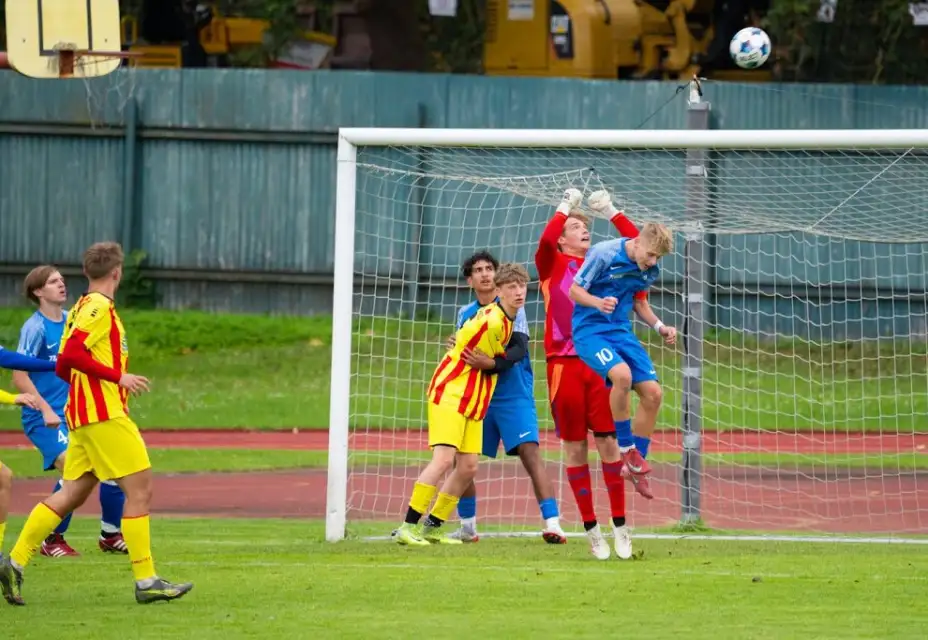 Důležitá výhra béčka ve Chvalšinách 1:2