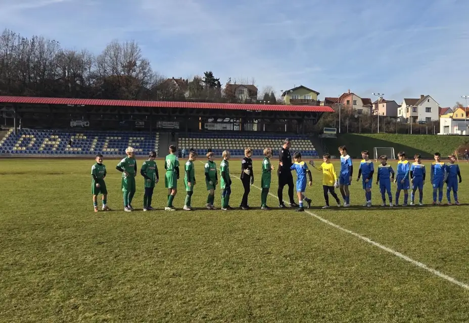 Mladší žáci zvítězili v Dačicích 2:5, starší těsně podlehli 4:3