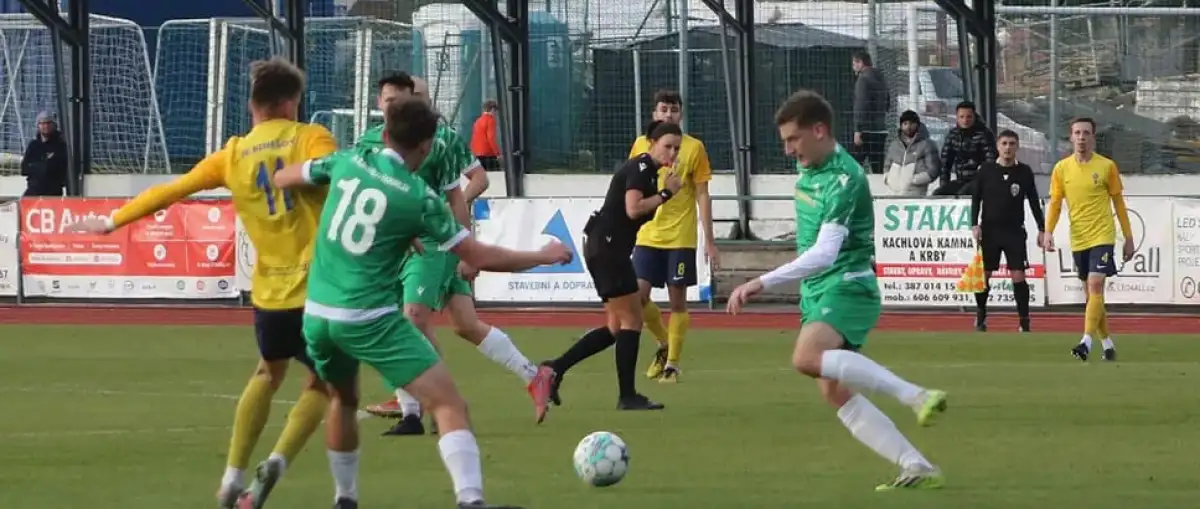Áčko podlehlo vedoucímu Benešovu 5:1