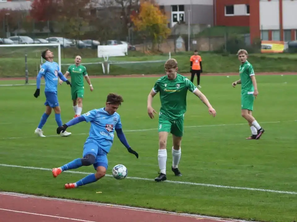 Cesta do Evropy!   Valenta a Matuška hrají národní finále UEFA Regions' Cupu.