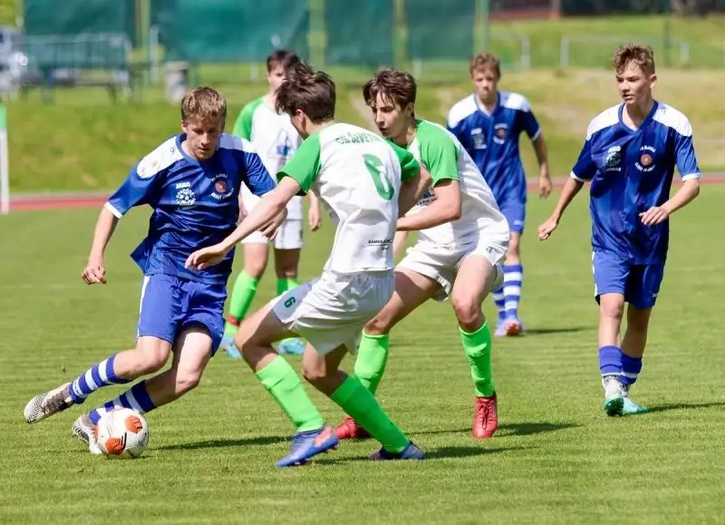Devatenáctka nadělovala, ale přišla o neprůstřelnost